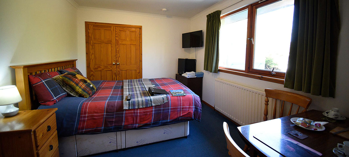 Kenmore Bed and Breakfast in Portree contains comfortable double rooms with widescreen TV WIFI and mini fridges