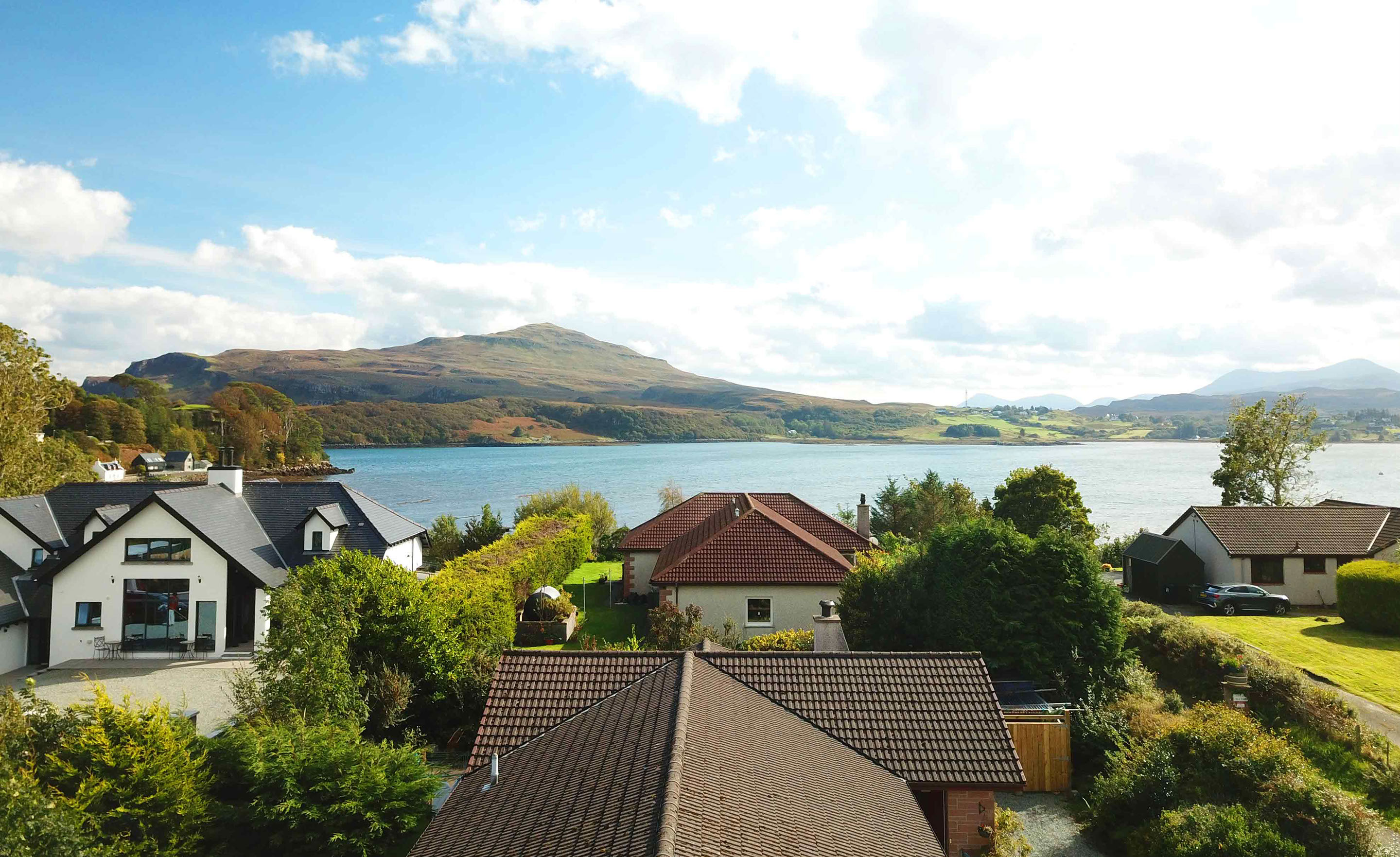 Gairloch View Bed and Breakfast living room with widescreen TV and WIFI internet sea views near Staffin